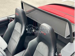 Porsche 911 Carrera GTS Cabrio slika 20