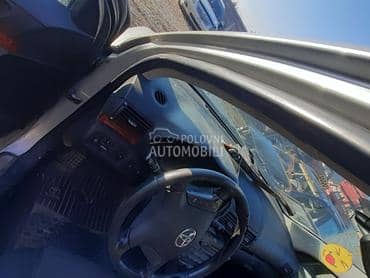 Toyota Avensis -  kompletan auto u delovima
