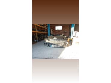 Prednji branik za Peugeot 207