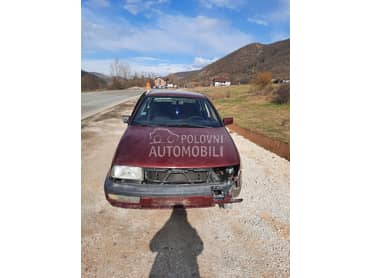 Volkswagen Vento -  kompletan auto u delovima