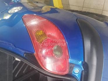 desna stop lampa za Peugeot 206 od 2003. do 2007. god.