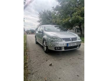 Volkswagen Golf 5 -  kompletan auto u delovima