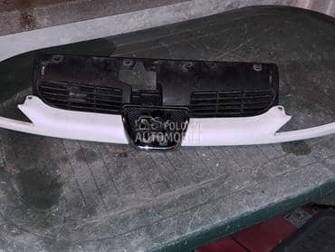 maska sa znakom bela za Peugeot 206