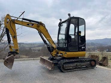CAT 302.7D CR