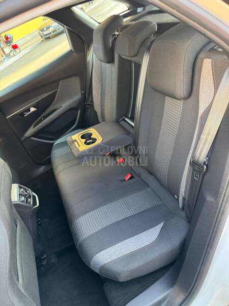 Peugeot 3008 BlueHDI PERLA