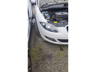 Farovi levi desni za Seat Leon