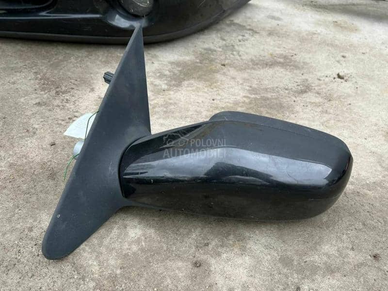 Retrovizor levi crni NV676