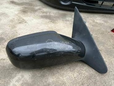 Retrovizor desni crni NV676 za Renault Laguna od 2000. do 2007. god.