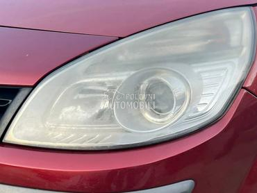 Far levi za Renault Scenic od 2006. do 2009. god.