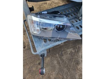 x3 f25 desni far za BMW X3