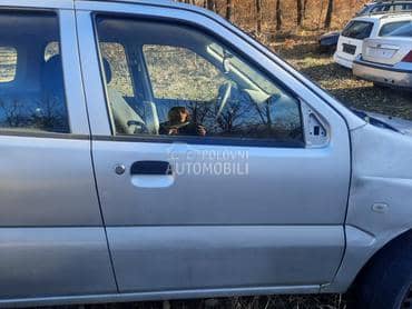 desna vrata za Subaru Justy