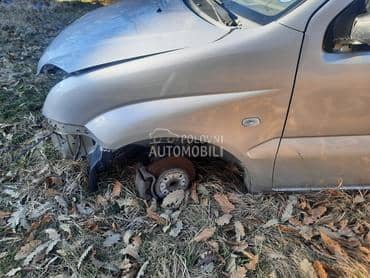 levo krilo za Subaru Justy