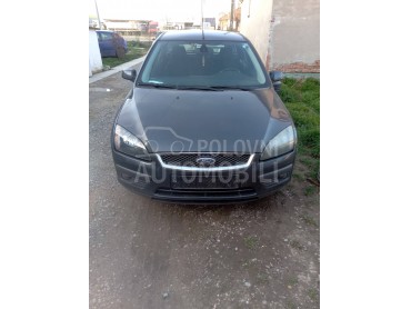 Desni far za Ford Focus od 2004. do 2007. god.