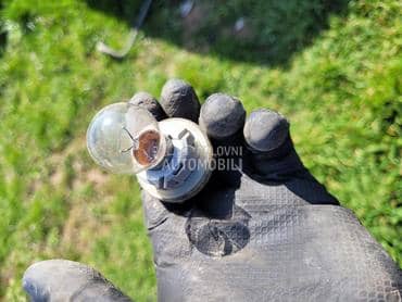 Fasung za rikverac i maglu za Ford Focus od 2000. do 2012. god.