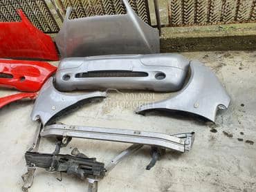 hauba branik a klasa crvena za Mercedes Benz A Klasa od 1998. do 2001. god.