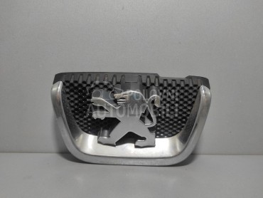 PREDNJI ZNAK za Peugeot 407