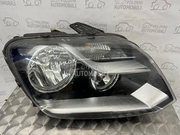 DESNI FAR ZA VW AMAROK