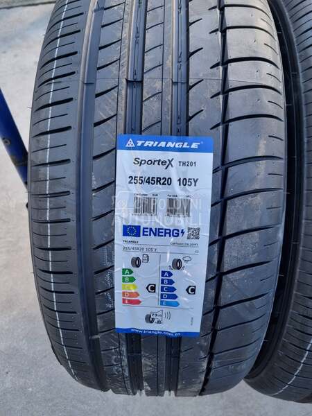 Triangle 255/45 R20 Letnja