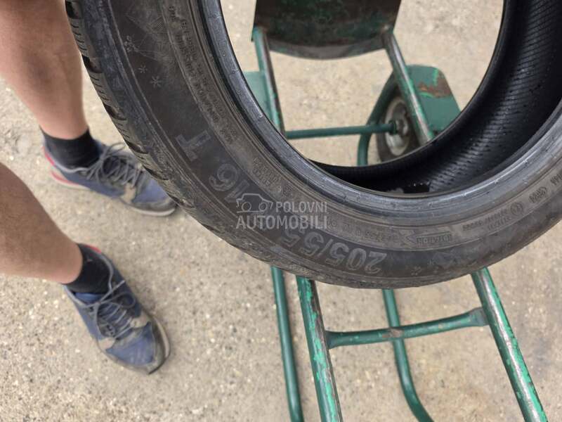 Semperit 205/55 R16 Zimska