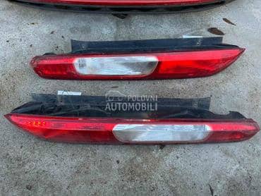 Stop svetlo levo (hečbek) za Ford Focus od 2004. do 2008. god.