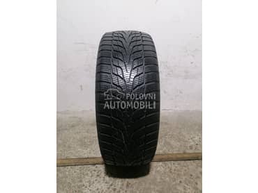 Comforser 215/55 R17 Zimska