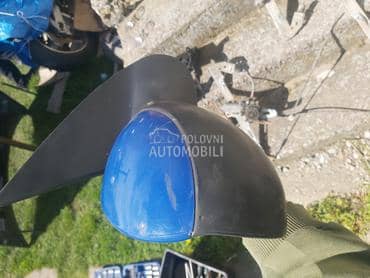desni retrovizor elektro za Peugeot 206