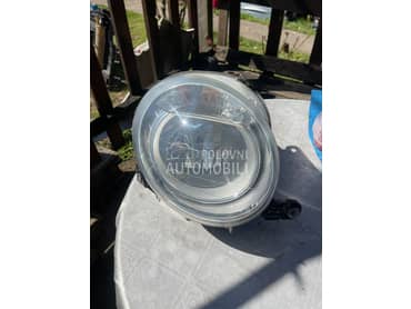 Desni far za Fiat 500 od 2008. do 2012. god.