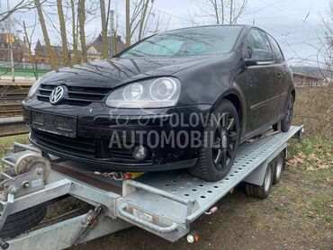 Volkswagen Golf 5 -  kompletan auto u delovima