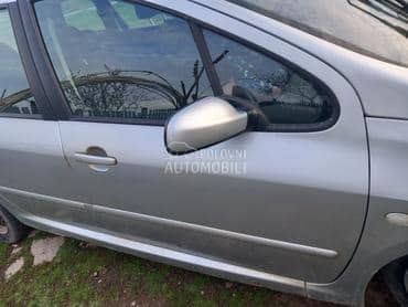 Retrovizor za Peugeot 307 od 2001. do 2005. god.