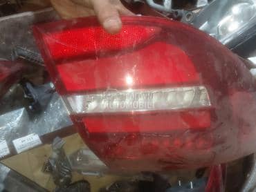 stop lampa b clasa 246 za Mercedes Benz B 150, B 180, B 200 ... od 2012. do 2020. god.