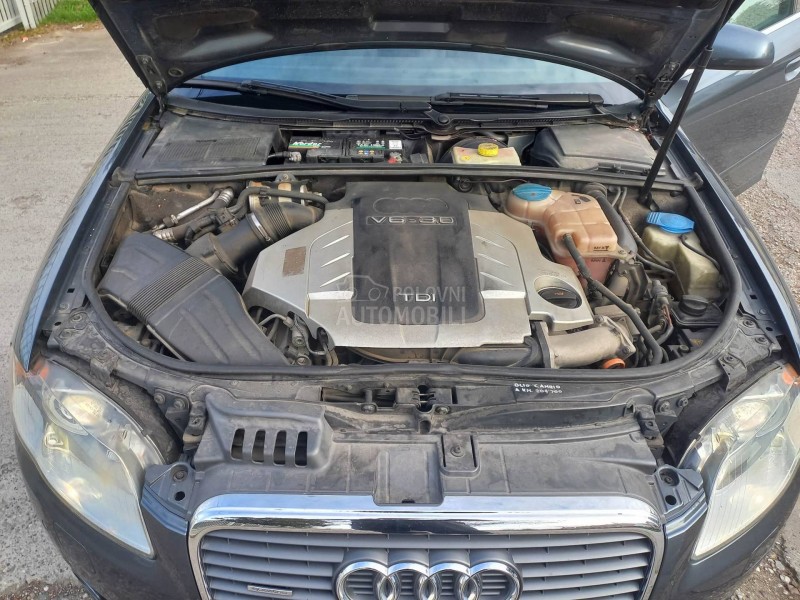 Audi A4 -  kompletan auto u delovima