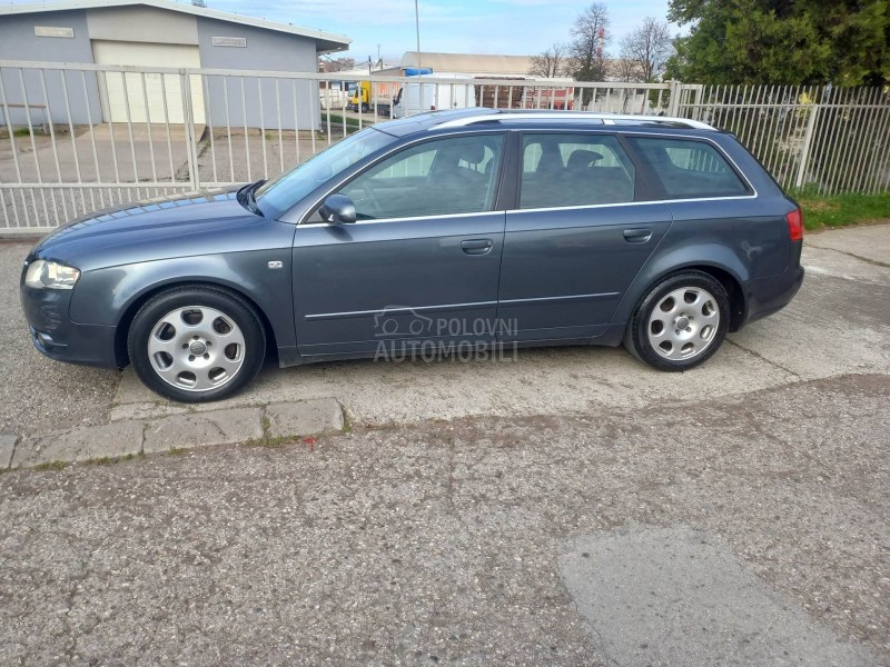 Audi A4 -  kompletan auto u delovima