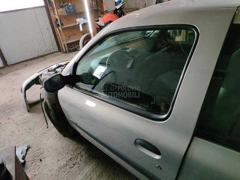 Leva vrata clio 2