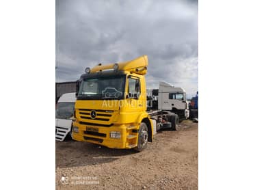 Mercedes Aksoor E5 delovi