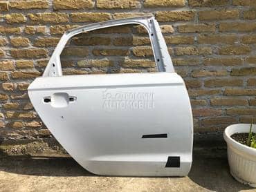 Zadnja desna vrata limuzina za Audi A6 od 2011. do 2015. god.