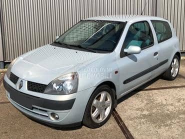 Renault Clio II -  kompletan auto u delovima