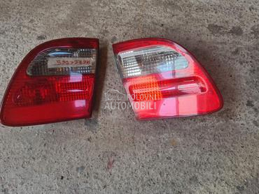 Stop svetla za Mercedes Benz E 220