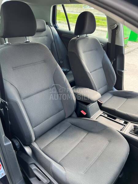 Volkswagen Golf 7 1.6 tdi LED
