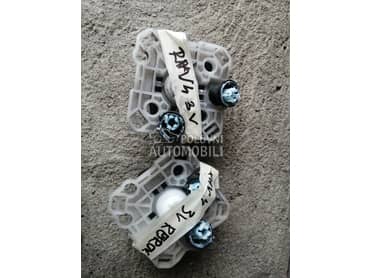 el.motor stakla retrovizora za Toyota RAV 4
