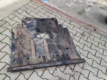 Zastitni poklopac motora