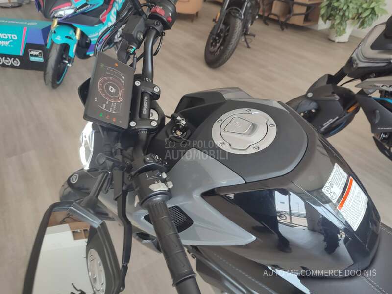 CFMOTO 300 NK DOSTUPNO