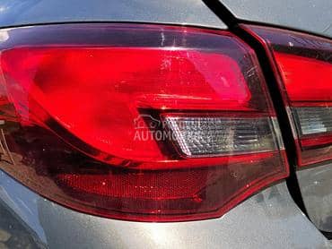 Stop svetla limuzina za Opel Astra J od 2013. do 2020. god.