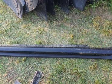 sajtna desna f48 za BMW X1