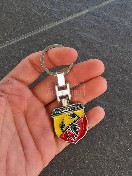 Privezak Abarth metal NOVO