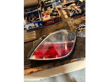 stop lampa svetlo hecbek za Opel Astra H od 2004. do 2012. god.