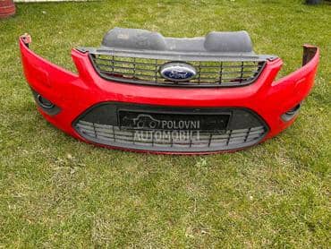 branik hauba crvena boja za Ford Focus od 2007. do 2011. god.