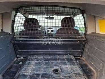 Pregrada tovarnog prostora za Opel Corsa D