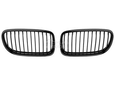 Bubrezi crni lak E90 E91 za BMW 315, 316, 318 ... od 2008. do 2012. god.