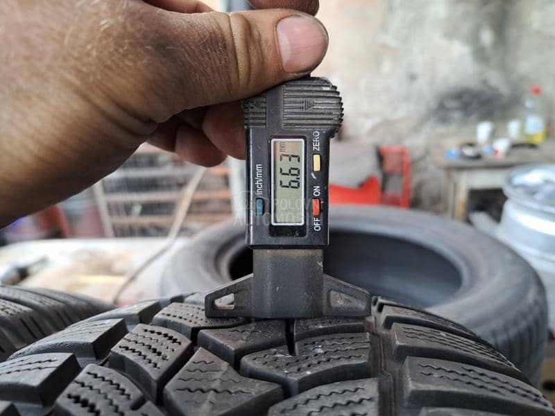 Dunlop 215/65 R16 Sve sezone