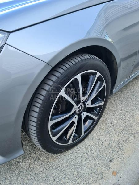 Mercedes Benz E 220 